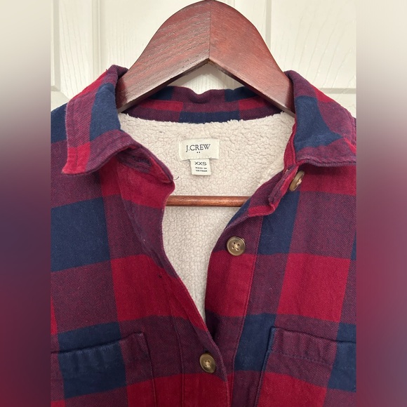 ⭐️ J. CREW Fleece Lined Plaid Button Down Shirt Jacket/Shacket ⭐️ - Picture 2 of 7